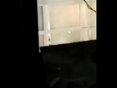 Se Da Cuenta Espiando Vecina XVIDEOS