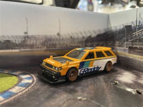 Hot Wheels Diorama Garage Greddy Nissan Maxima Drift Car Loose