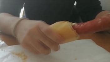 Salsicha Penetra Brasileiro Em Pleno Dia XVIDEOS