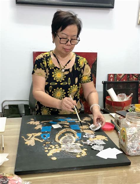 tien sy hoa sy phan thi thanh mai gan nua  ky mang ve dep phu nu