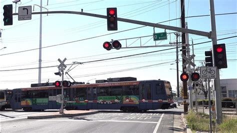 Th Street Railroad Crossing Sacramento Ca Sacrt Light Rail Inbound