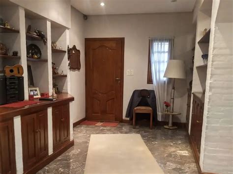 Casa Venta 7 ambientes 28 años 344m2 con balcón Conesa 4200