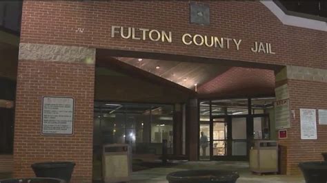 Relatives of Fulton County Jail inmates report ‘inhumane’ conditions after water main break ...