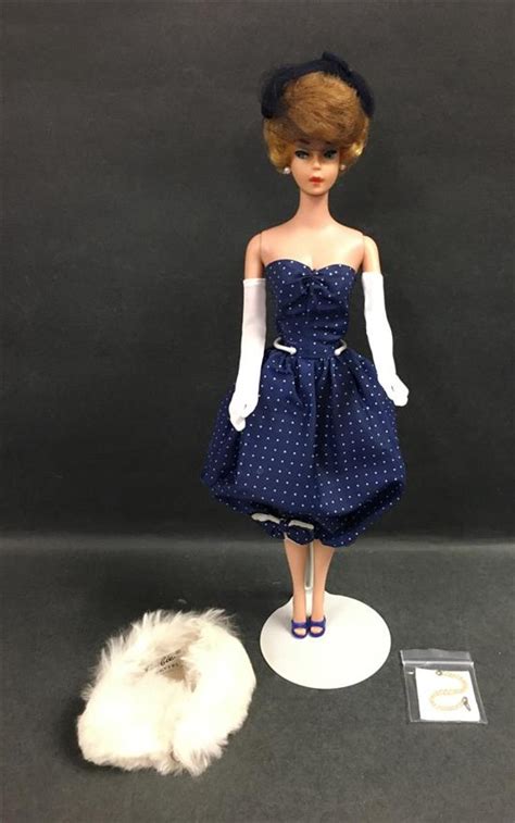 Lot 1962 BLONDE BUBBLECUT BARBIE DRESSED IN GAY PARISIENNE 964 MISSING PURSE BOTH DRESS