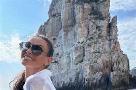 Demi Moore Dazzles Fans As She Strips To Plunging Bikini On Luxury Yacht Getaway Daily Star