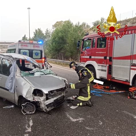 Ultima Ora Nel Leccese Incidente Sulla Tangenziale Est Fuoco Nella