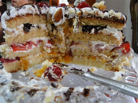 Bolo Da Pri Naked Cake De Frutas E Chocolate