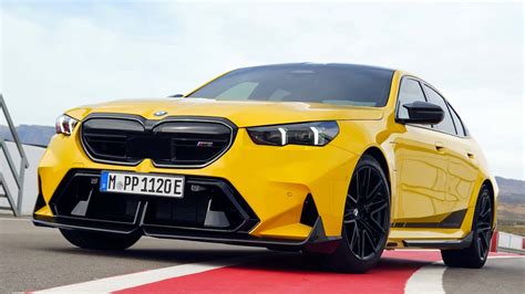 BMW shows the new M5 with M Performance parts - VMax.si