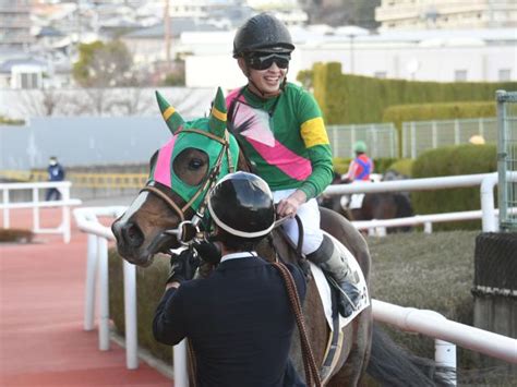 【メイクデビュー阪神4rレース後コメント】タガノチョコラータ角田大和騎手ら 競馬ニュース