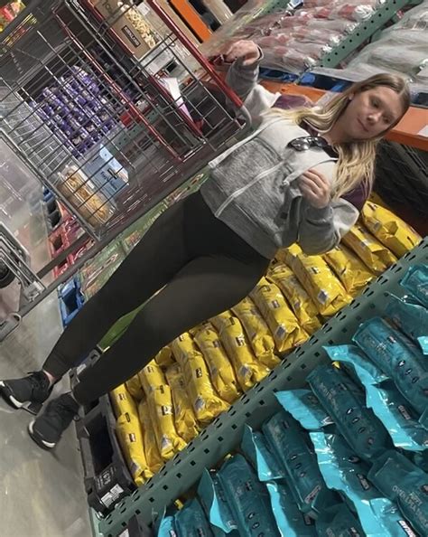 Blonde Milf Looking Good In Her Leggings Pt Spandex Leggings Yoga Pants Forum