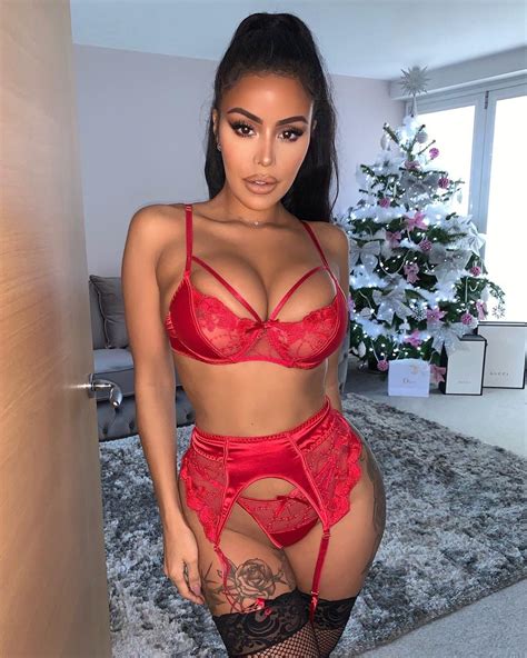 Chloe Saxon Nude For Xmas Photos The Fappening