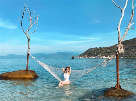 hot girl từng vướng ồn ào lộ clip nóng tiếp tục gây bão vì mặc bikini gợi cảm