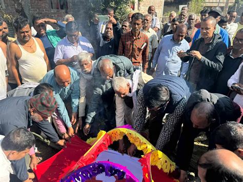 काँग्रेस स्थानीय नेता साहको निधन साँसद यादवद्वारा श्रद्धाञ्जली अर्पण