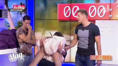 Naked Capucine Anav in Le mag de la télé réalité