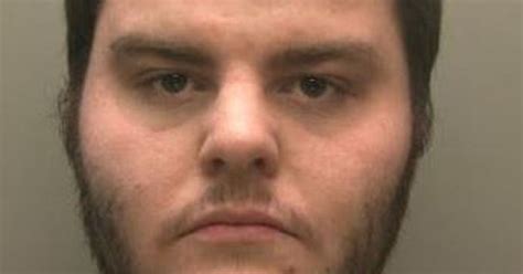 Lincolnshire Sex Offender Back In Jail After Messaging Police Officer He Thought Was A Year