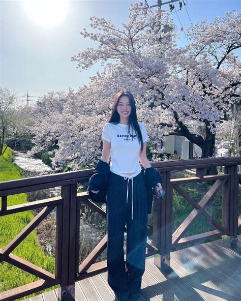 Hot girl Hàn có triệu người theo dõi Là sách mẫu mặc đẹp khiến