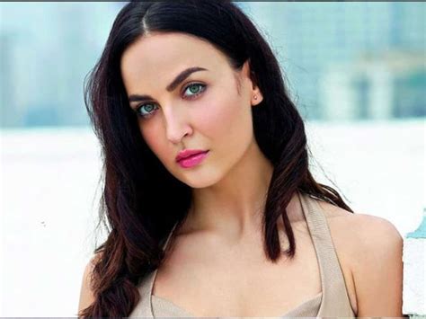 Elli Avram Broke All Limits Of Bo Ldness Shared Hot Pictures From The Beach Informalnewz
