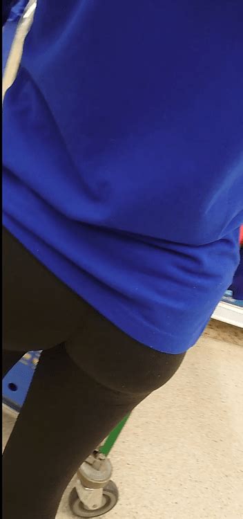 Petite Blonde Tesco Worker Tight Booty Spandex Leggings Yoga Pants Forum