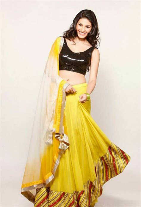 Amyra Dastur Hot Sexy Bikini Images Seducing Navel Cleavage Photo Gallery Chandrakanth