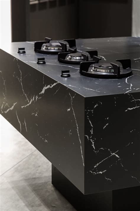 Neolith Nero Marquina Aanrechtblad Hutting Natuursteen