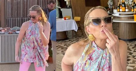 Sao phim Sex and the city quậy tưng bừng đón sinh nhật gây ấn tượng với làn da căng bóng