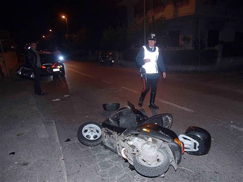 Incidente Mortale A Torre Annunziata Vittima Un Bambino Di Anni