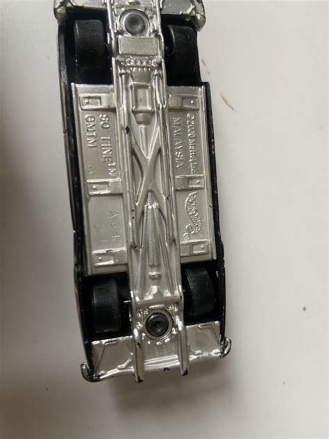 Autić 2000 Hot Wheels Malaysia So FINE GMTM 1976 Buick Dropped Flames