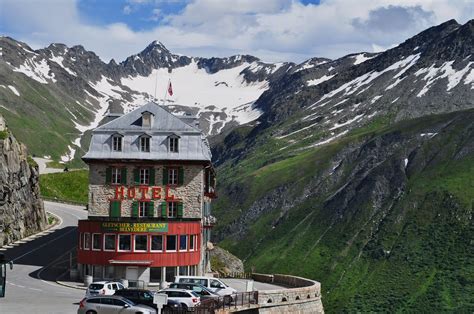 Hôtel avec vue glacier du Rhône Gletsch canton du Valai Flickr