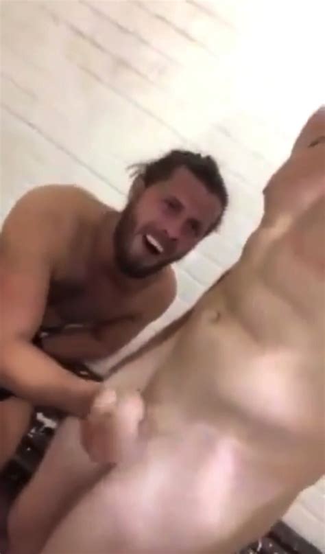 Straight Guy Naked Infront Of Friends ThisVid