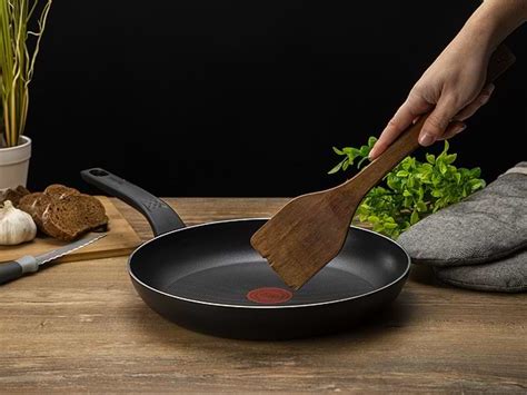 Сковорода універсальна Tefal B5670653 Simply Clean 28 см купити - ціна ...