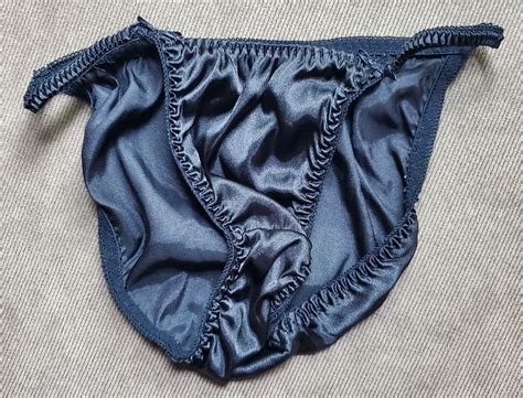 NEW VTG Joe Boxer Satin String Bikini Panty Size 6 Gem