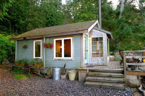 Love In The Pacific Northwest Lakefront Living Beach Cabin