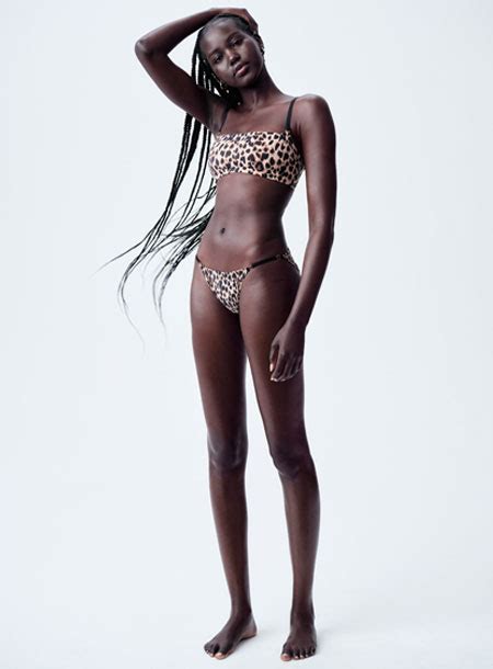 Hot Sexy Kaitlyn Tomeny Bikini Pics