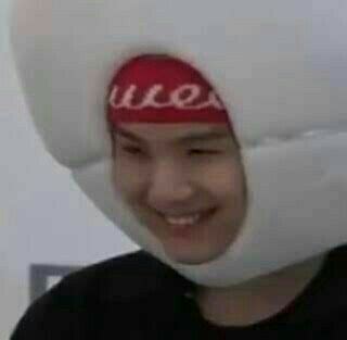 Min Yoongi Wattpad Bts Memes Suga Beanie Kpop Cards Quick Funny