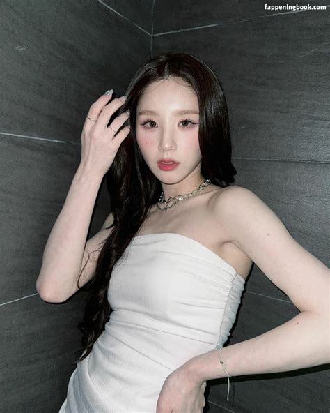 HeeJin Heejin Theworld Nude OnlyFans Leaks Fappening FappeningBook