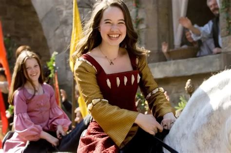 Anna Popplewell Hot And Sexy Bikini Pictures Woophy