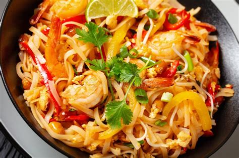 pad thai  shrimps peanuts eggs bean sprouts stock photo image