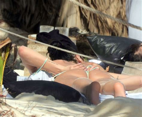 Dua Lipa S Acid Bikini And A Sexy Body That Supermodels Will Envy Pics The Fappening