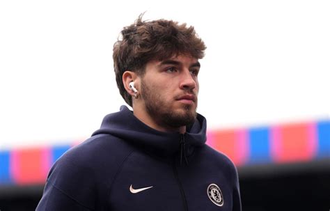 sunderland  talks  chelsea  sign marc guiu  season loan