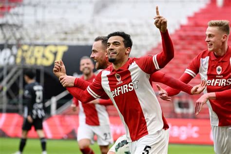 Video Wijndal Maakt Schitterende Eerste Goal Voor Ajaxfanatics