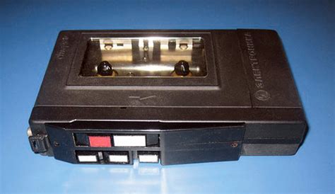 Малогабаритный кассетный магнитофон ''Электроника-стерео'' (Электроника ...
