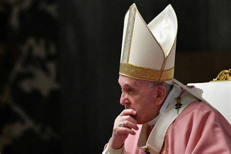 aval do papa Vaticano proíbe bênção a união gay e chama homossexualidade de pecado 15 03
