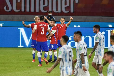 Video Chile Lo Empata Ante Argentina Gary Medel Dejó Solo Frente Al