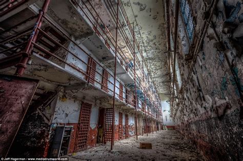 Haunting Look Inside Abandoned Tennessee State Prison Where The Green