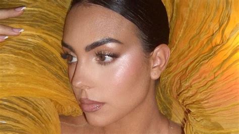 Georgina Rodriguez Pozuje W Sk Pym Bikini W Arabii Saudyjskiej