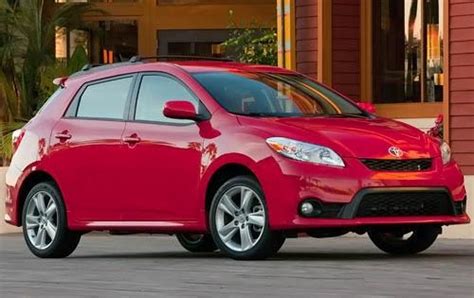 Toyota Matrix Hatchback - reviews, prices, ratings with various photos