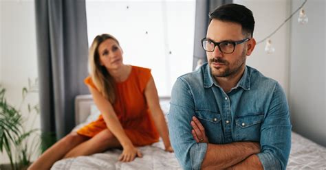 6 Reasons Why Men Pull Away Even When Things Are Going Great The Expert Editor