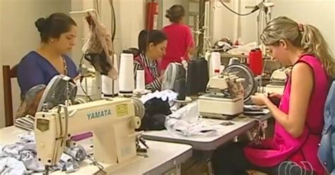 G1 Confecções de lingerie fazem feiras para reduzir estoque em Catalão GO notícias em Goiás