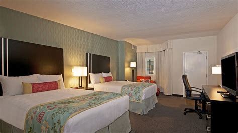 Coast Two Queens with Pool Side | Coast Kamloops Hotel & Conference Centre