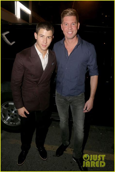 Nick Jonas Does A Sexy Striptease At Nyc Gay Club Video Photo Nick Jonas